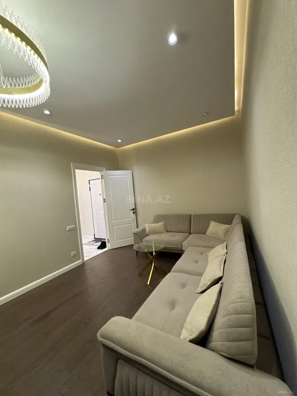 Kirayə verilir 2 otaqlı mənzil 75 m²