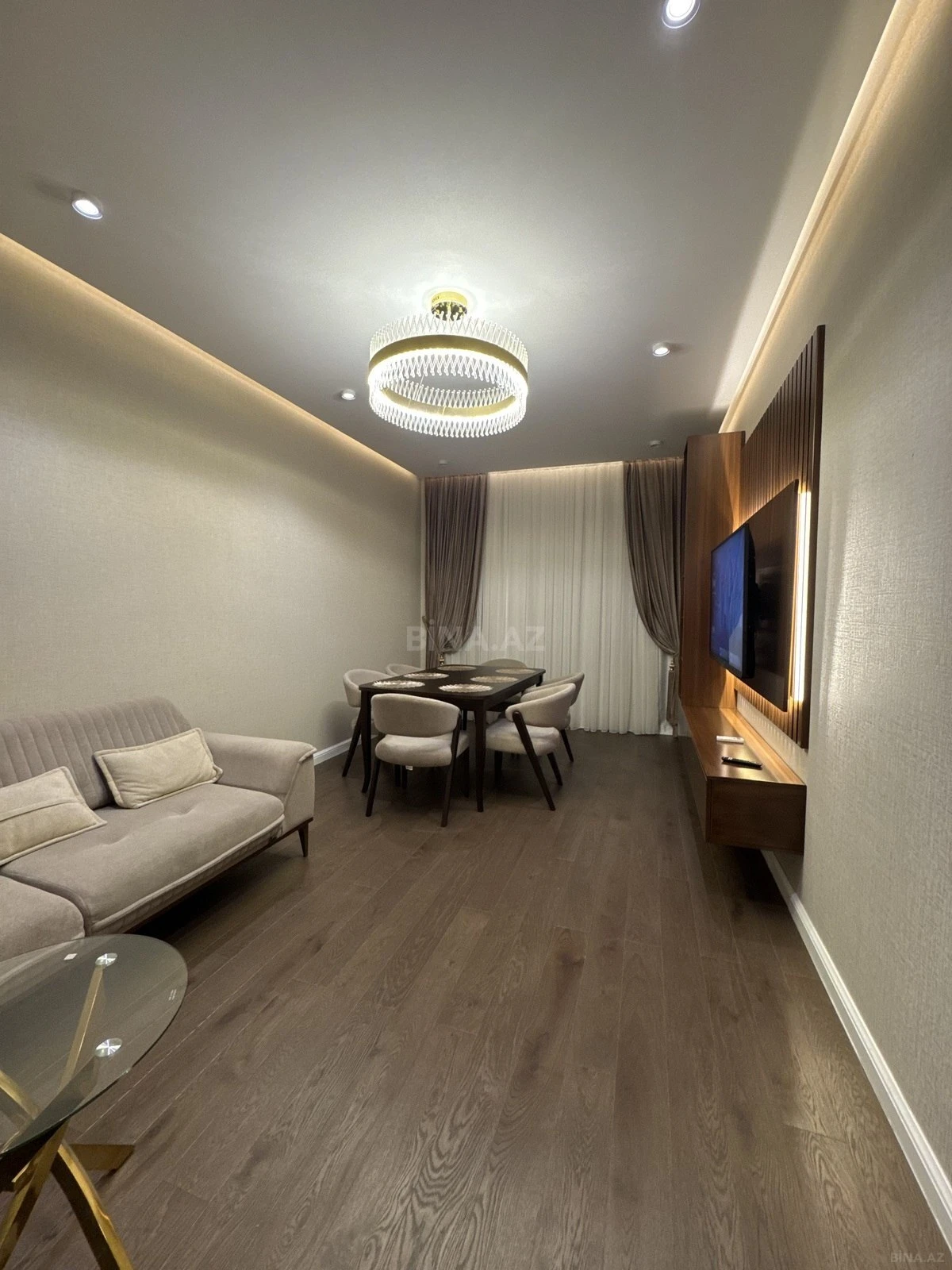 Kirayə verilir 2 otaqlı mənzil 75 m²