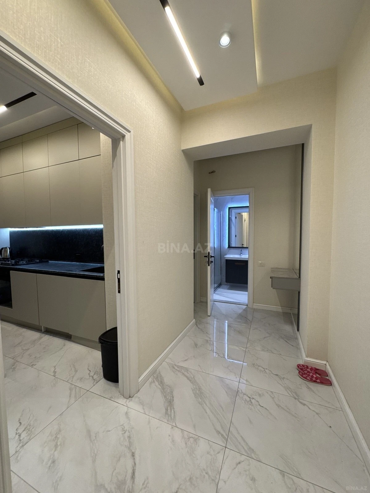Kirayə verilir 2 otaqlı mənzil 75 m²