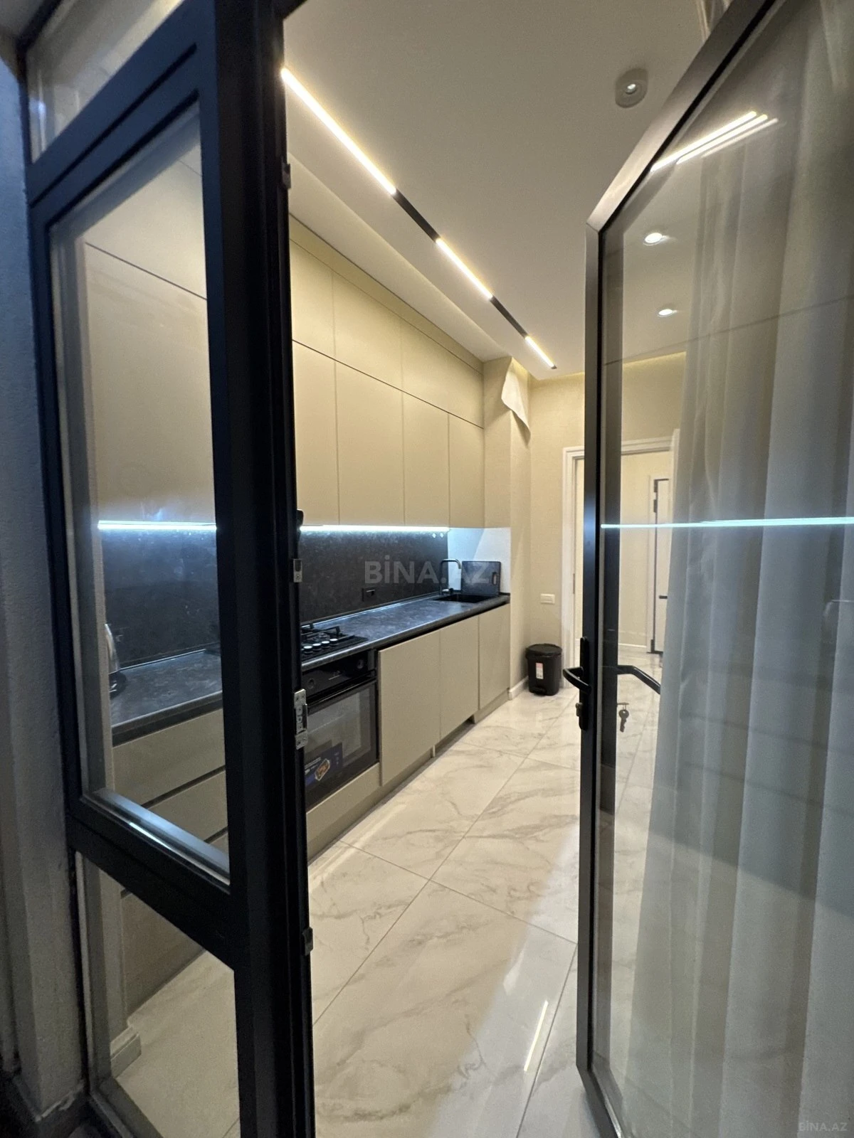 Kirayə verilir 2 otaqlı mənzil 75 m²