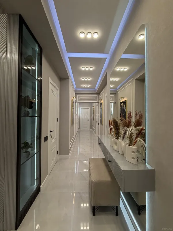 Satılır 3 otaqlı mənzil 105 m²