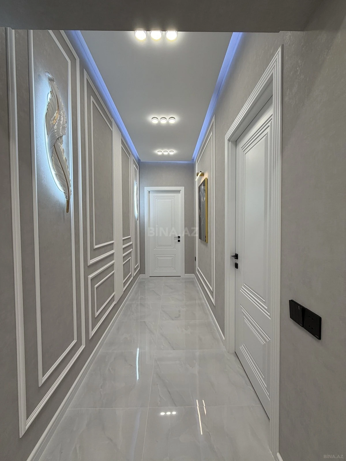 Satılır 3 otaqlı mənzil 105 m²