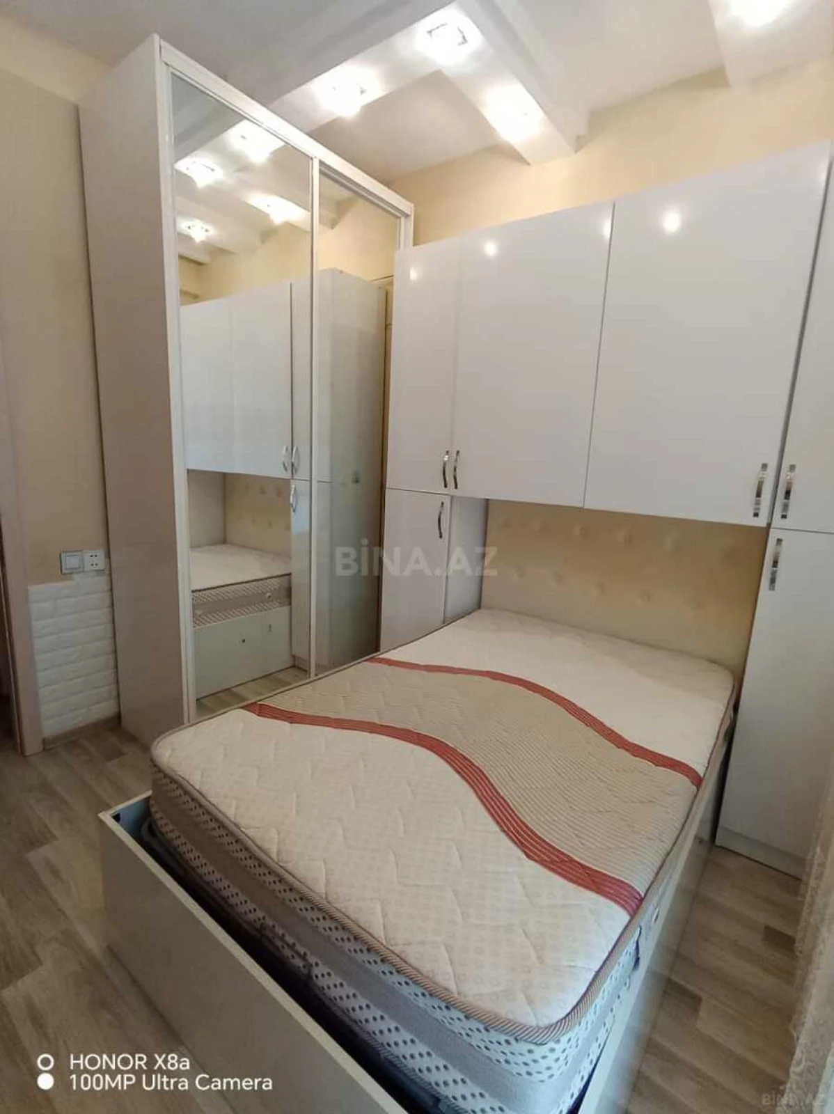 Satılır 2 otaqlı mənzil 60 m²