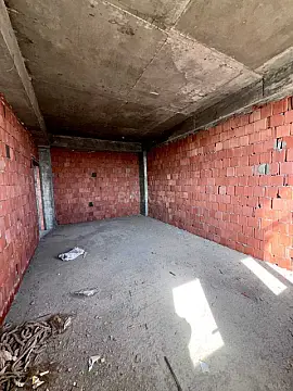 Satılır 2 otaqlı mənzil 86 m²