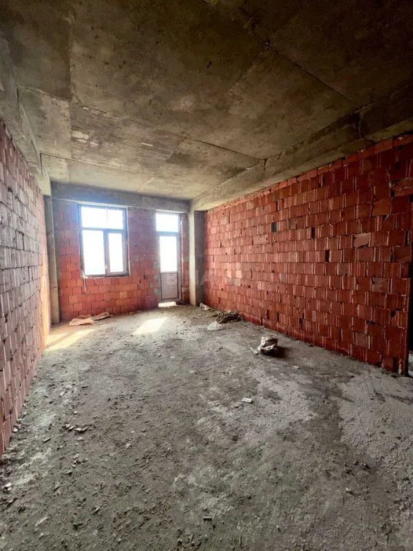 Satılır 2 otaqlı mənzil 86 m²