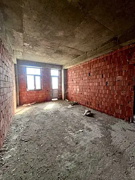 Satılır 2 otaqlı mənzil 86 m²