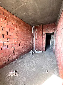 Satılır 2 otaqlı mənzil 86 m²