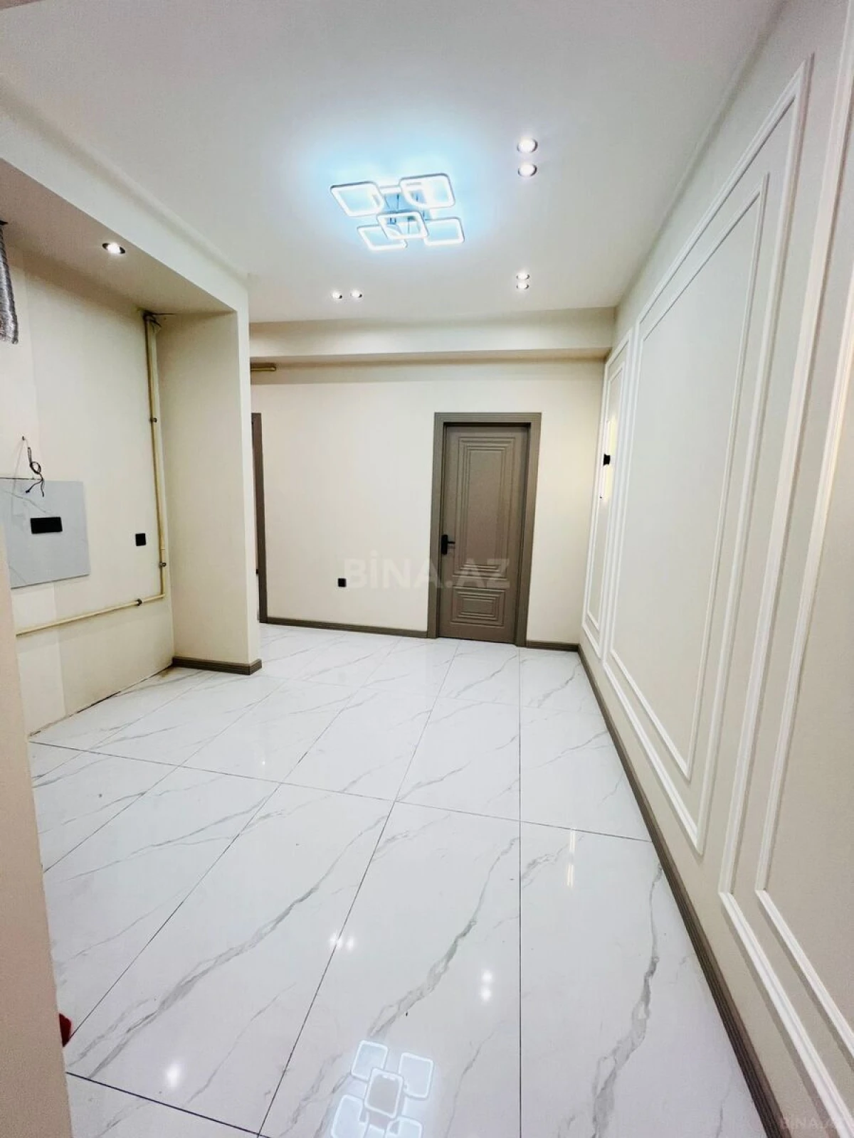 Satılır 2 otaqlı mənzil 75 m²