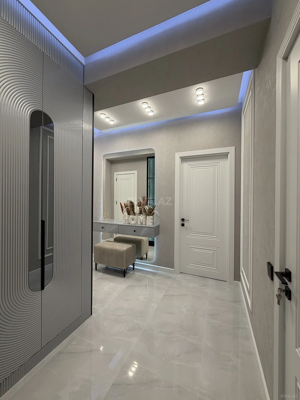 Satılır 3 otaqlı mənzil 105 m²