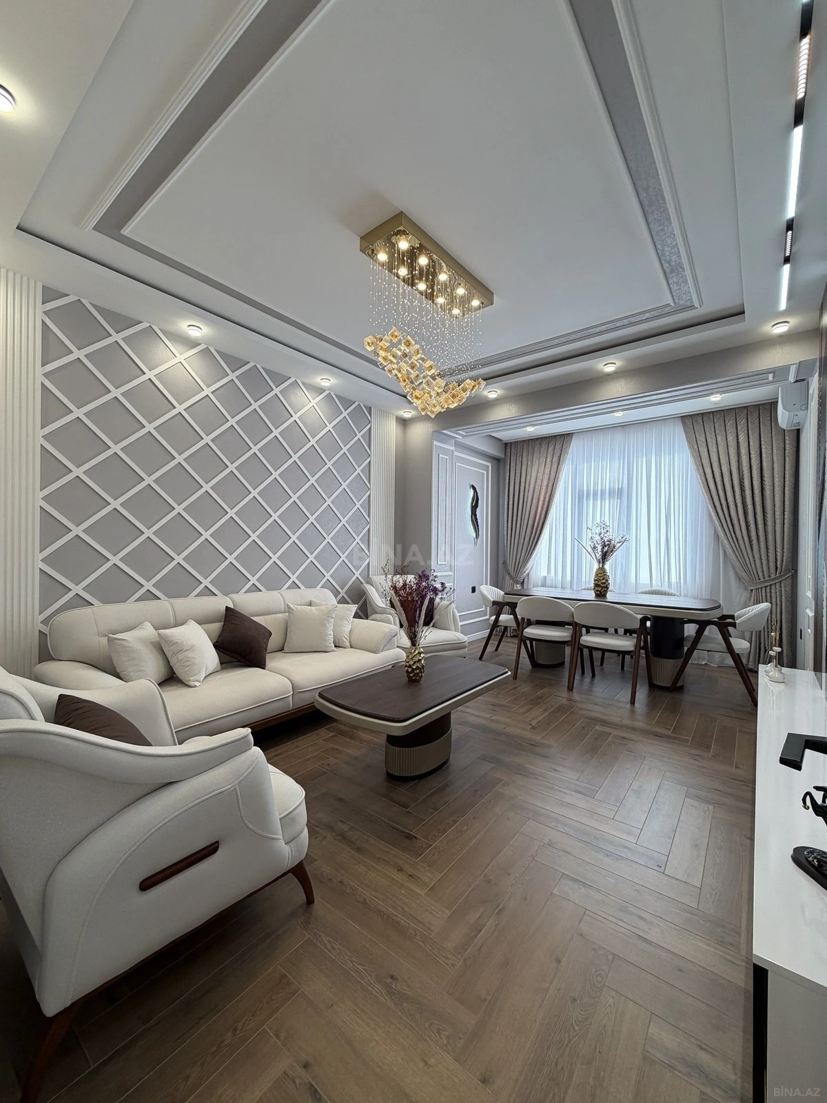 Satılır 3 otaqlı mənzil 105 m²