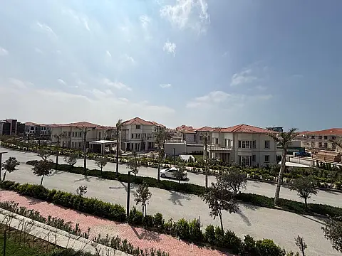 Satılır 2 otaqlı mənzil 84.3 m²
