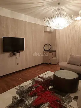 Kirayə verilir 2 otaqlı mənzil 85 m²