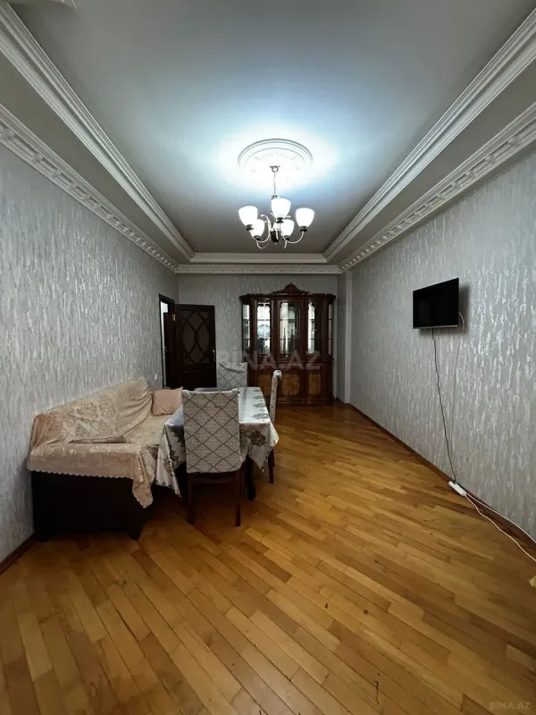 Kirayə verilir 2 otaqlı mənzil 60 m²