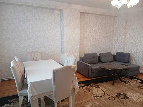 Kirayə verilir 3 otaqlı mənzil 125 m²