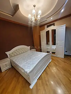 Satılır 2 otaqlı mənzil 74 m²