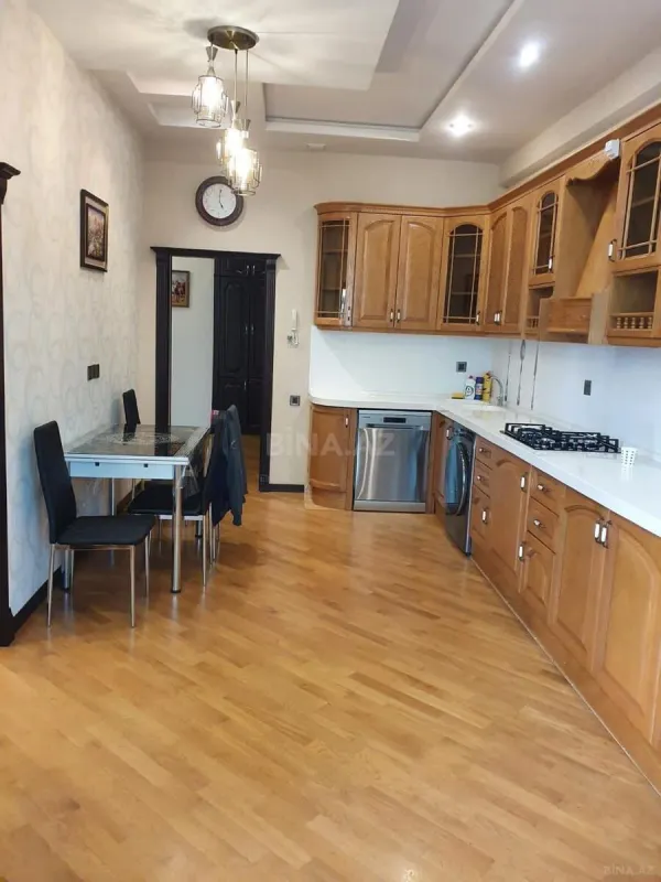 Satılır 2 otaqlı mənzil 74 m²