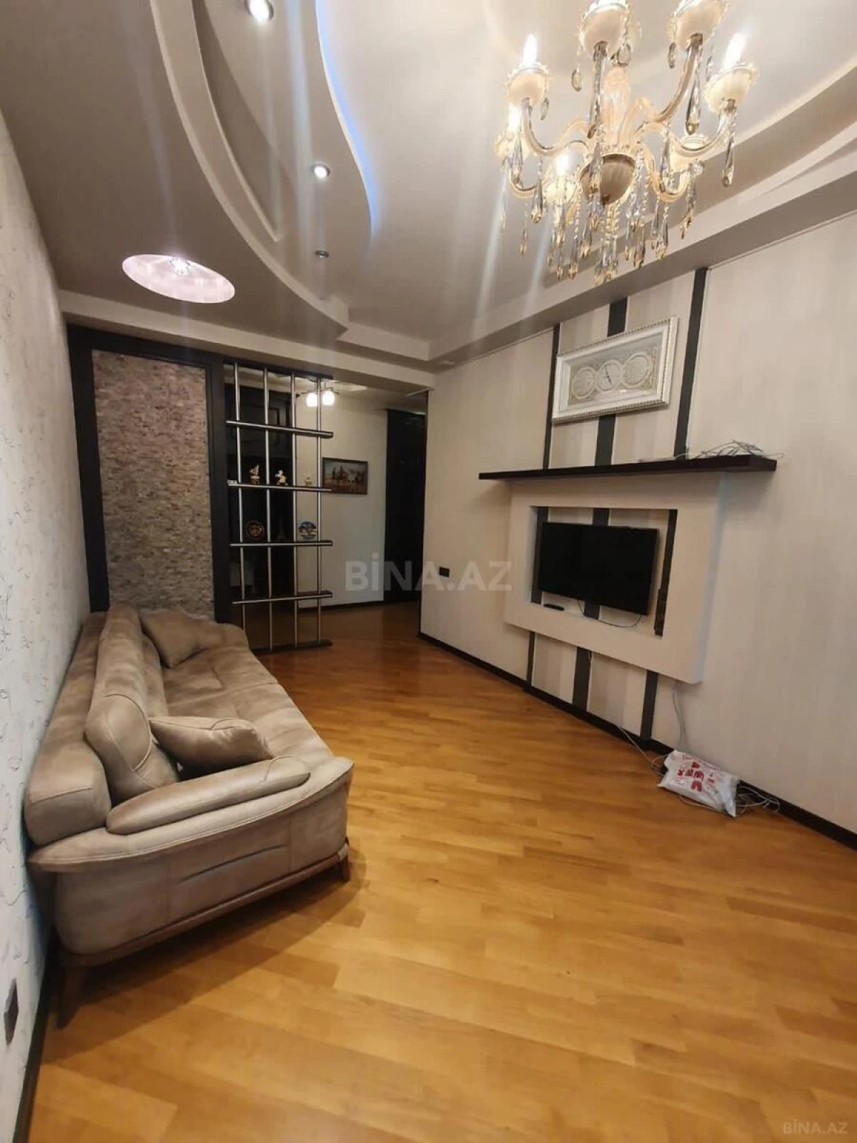 Satılır 2 otaqlı mənzil 74 m²