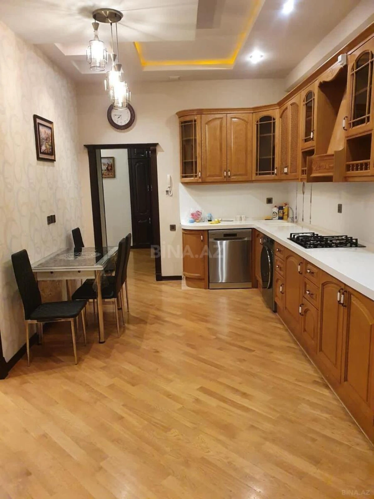 Satılır 2 otaqlı mənzil 74 m²