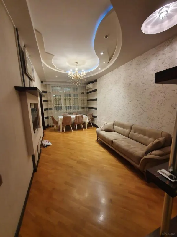 Satılır 2 otaqlı mənzil 74 m²