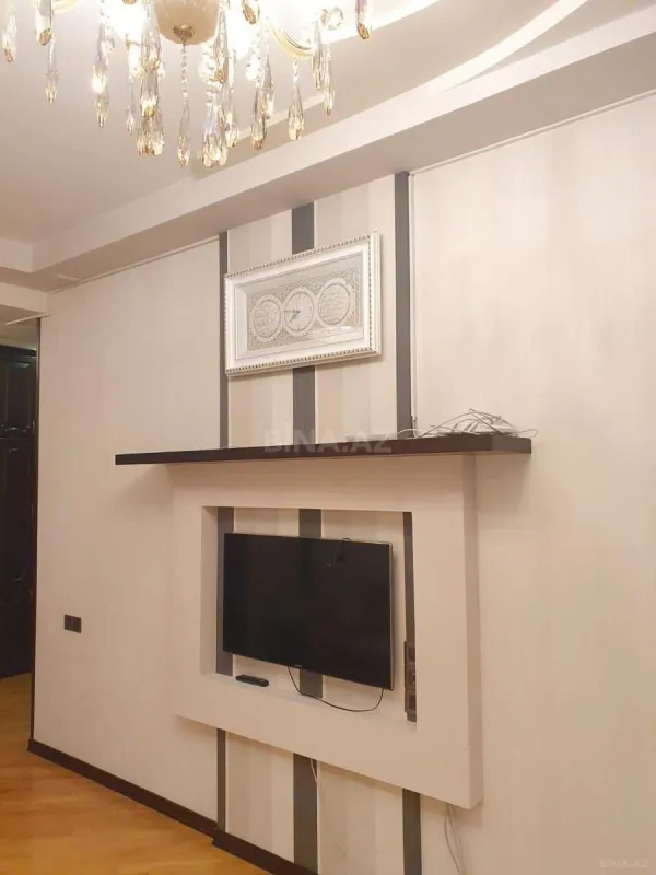 Satılır 2 otaqlı mənzil 74 m²