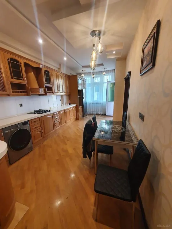 Satılır 2 otaqlı mənzil 74 m²