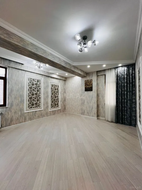 Satılır 4 otaqlı mənzil 165 m²