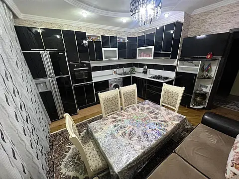 Satılır 3 otaqlı mənzil 100 m²