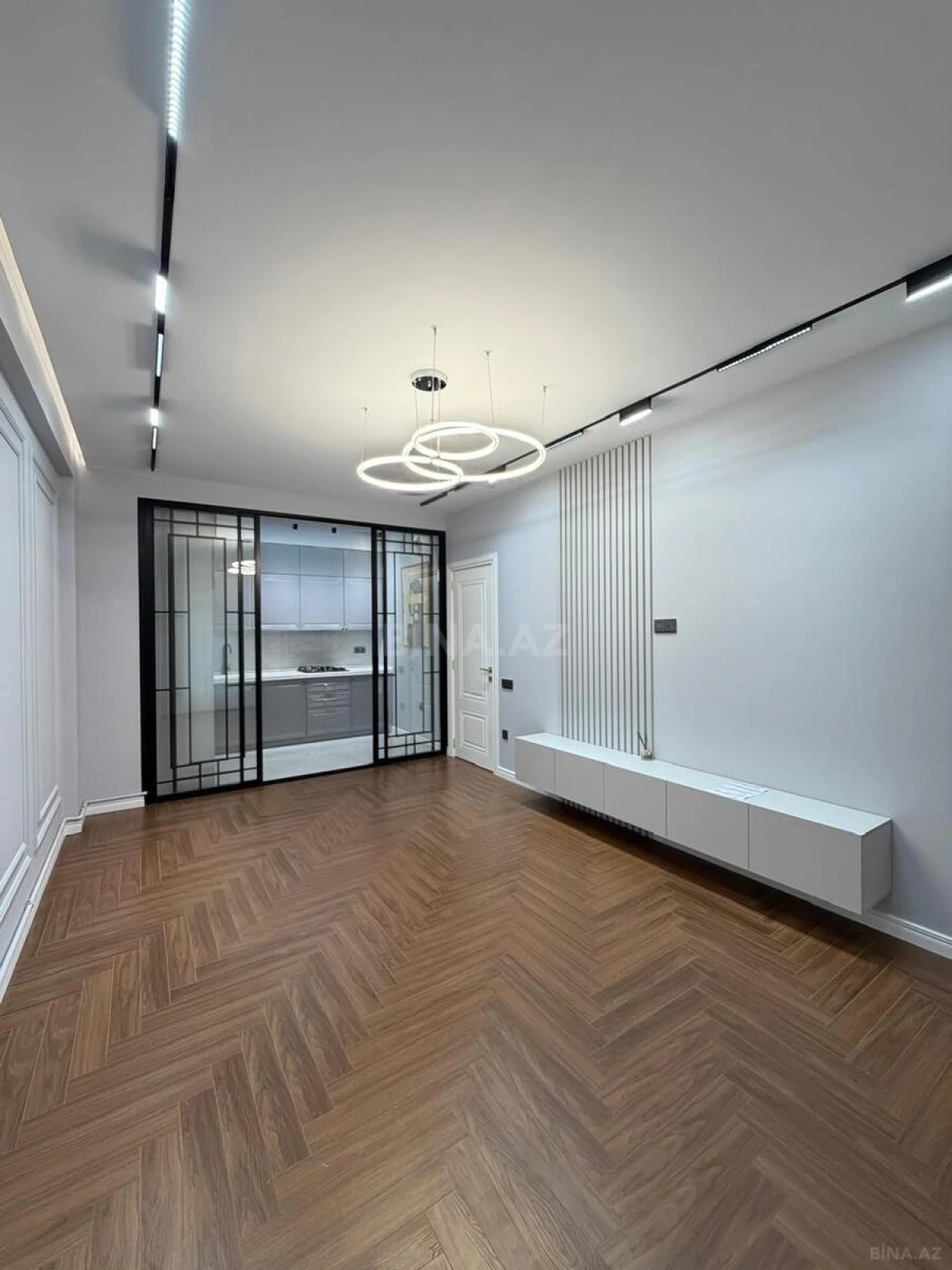 Satılır 3 otaqlı mənzil 96 m²