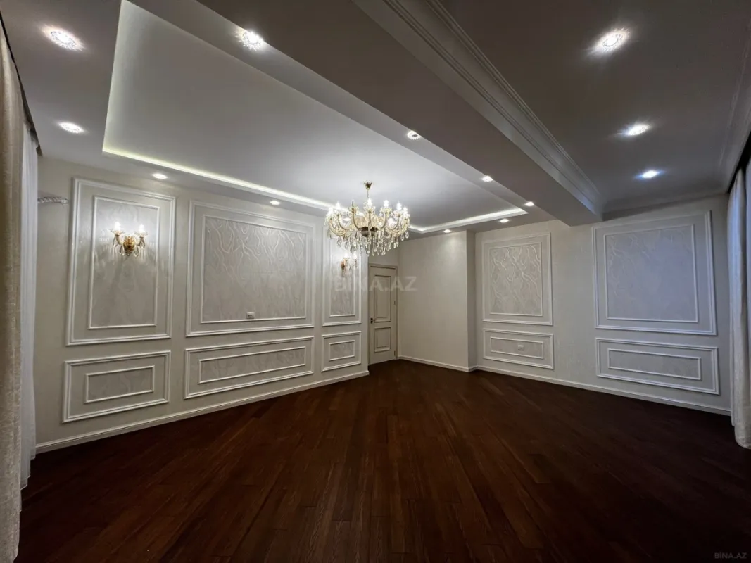 Satılır 4 otaqlı mənzil 175 m²