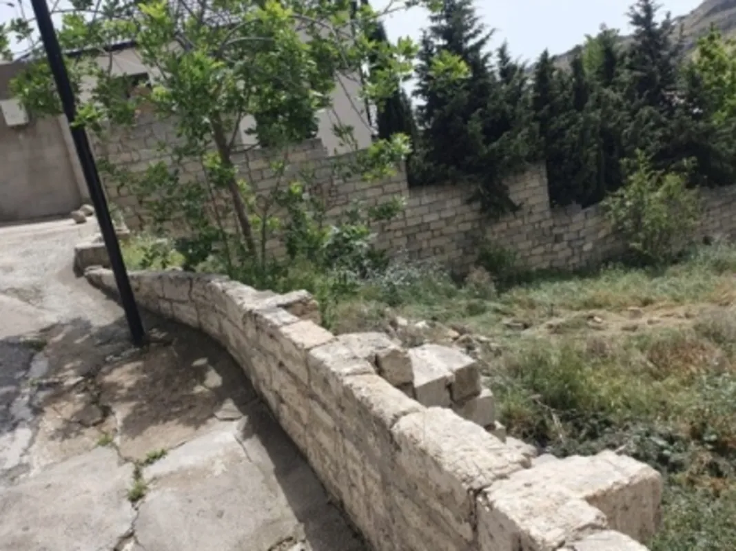 Satılır torpaq sahəsi 2 m²