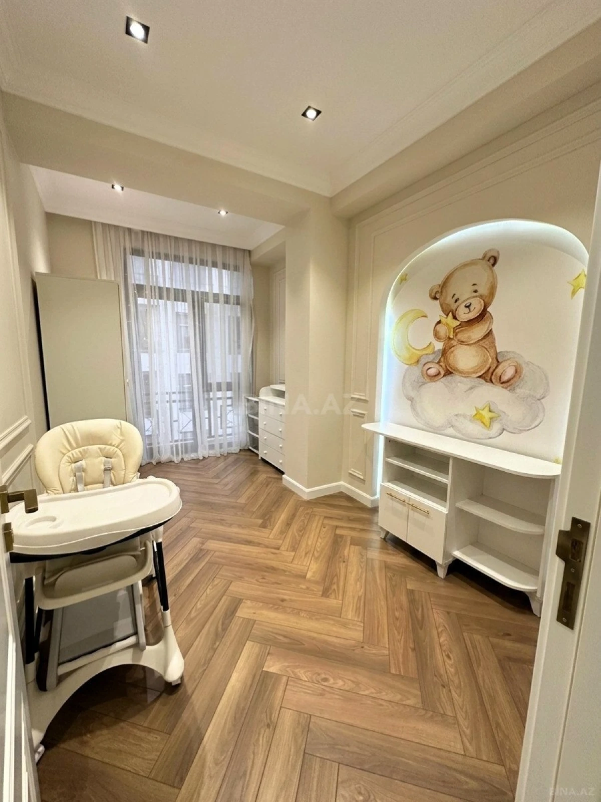 Satılır 3 otaqlı mənzil 112 m²