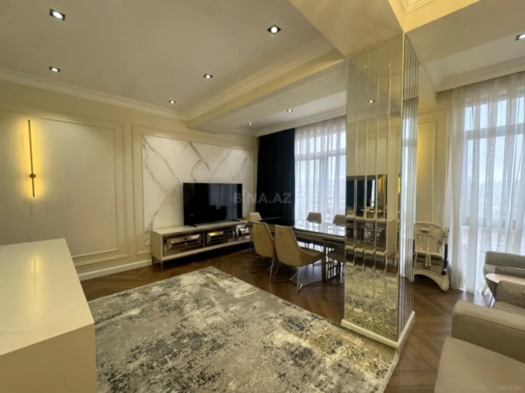Satılır 3 otaqlı mənzil 112 m²