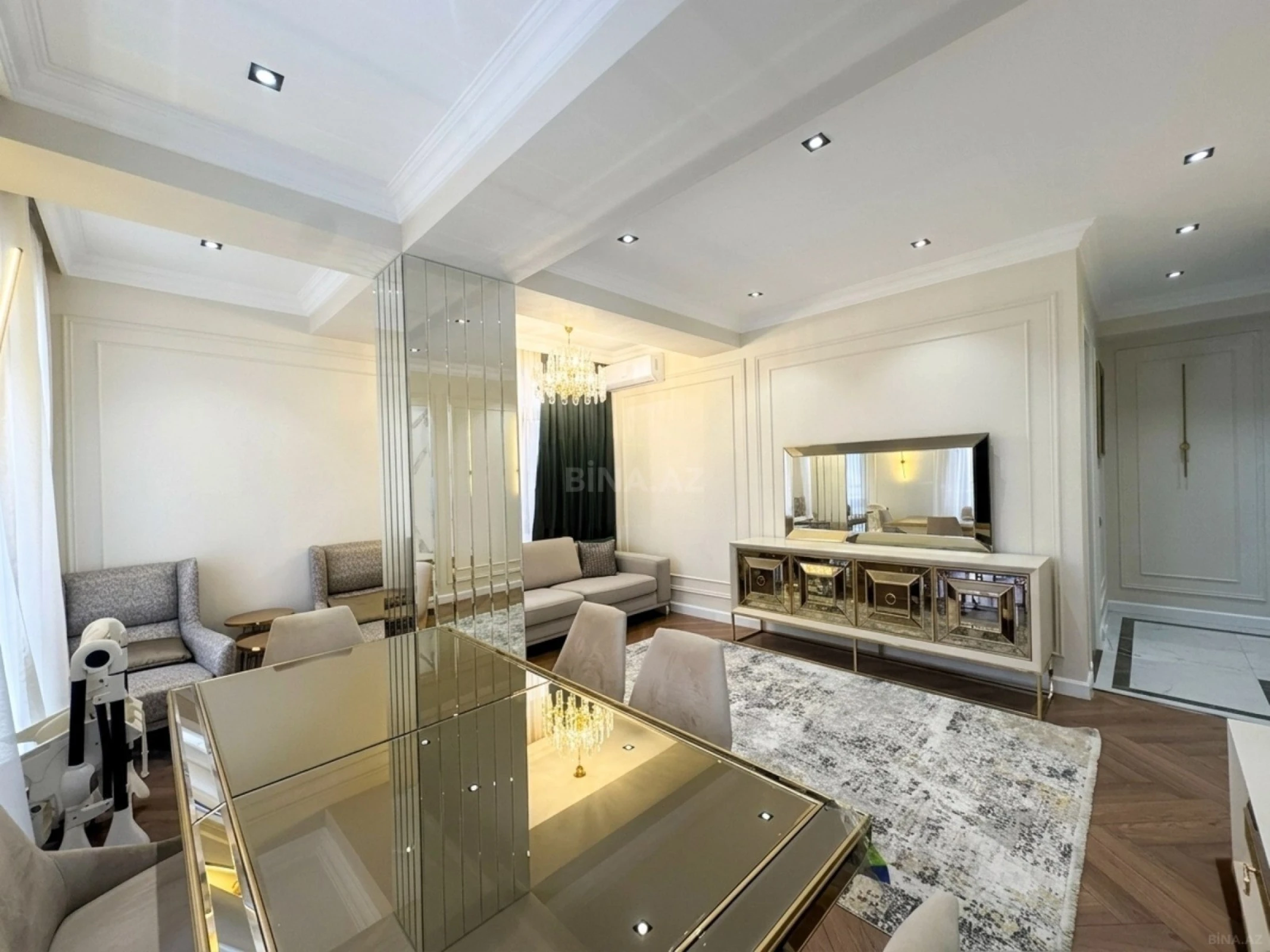 Satılır 3 otaqlı mənzil 112 m²