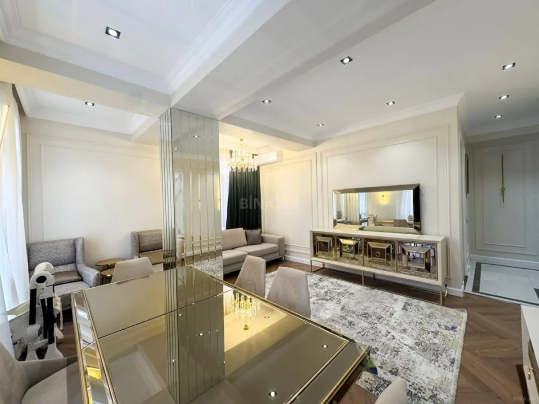 Satılır 3 otaqlı mənzil 112 m²