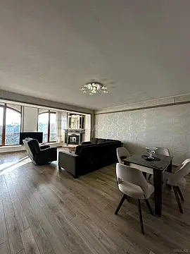 Kirayə verilir 2 otaqlı mənzil 130 m²