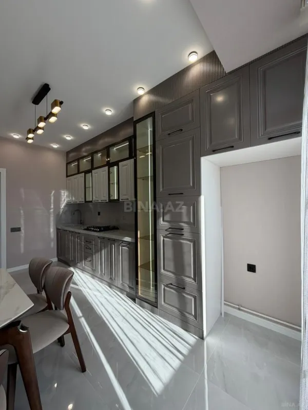 Satılır 3 otaqlı mənzil 115 m²