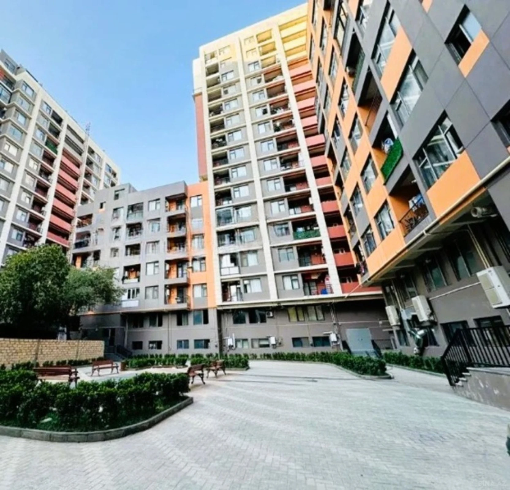 Kirayə verilir 2 otaqlı mənzil 65 m²