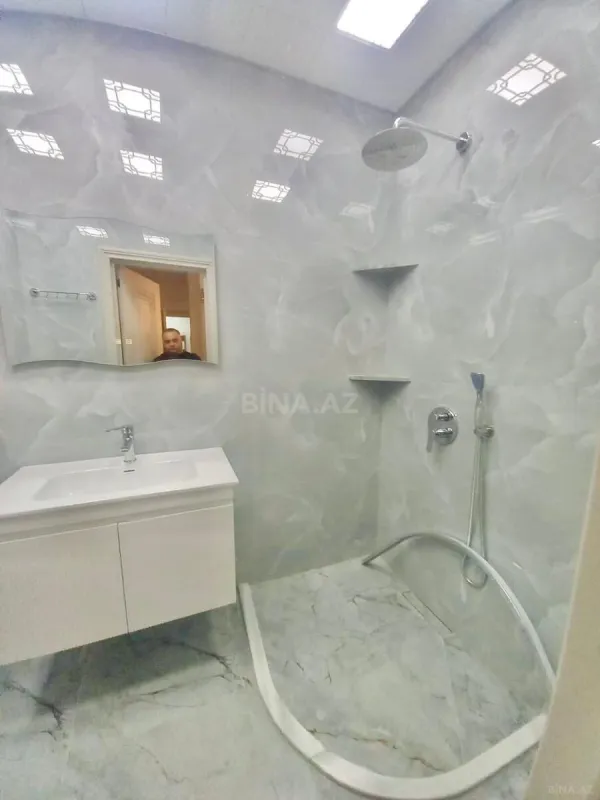 Kirayə verilir 2 otaqlı mənzil 65 m²