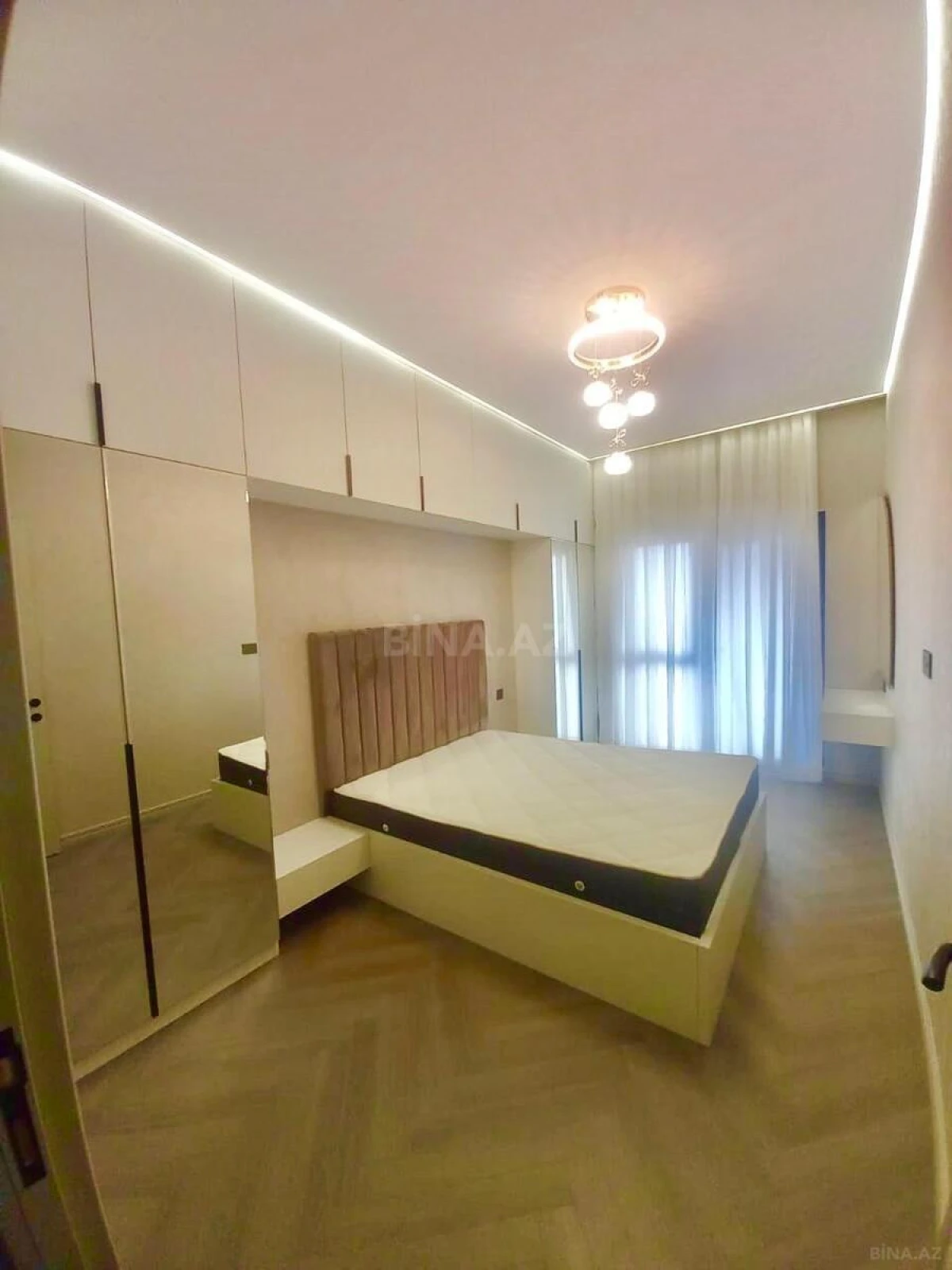 Kirayə verilir 2 otaqlı mənzil 65 m²