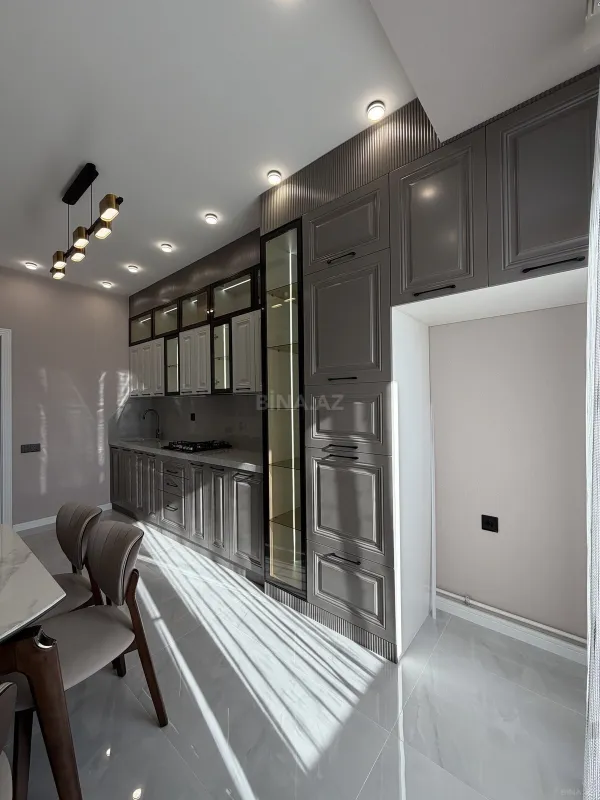 Satılır 3 otaqlı mənzil 105 m²