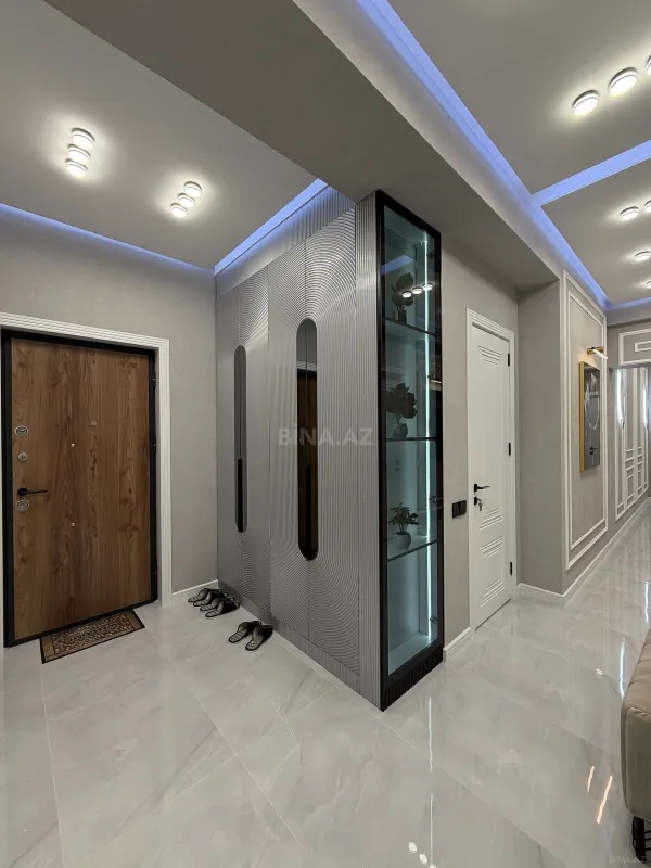 Satılır 3 otaqlı mənzil 105 m²