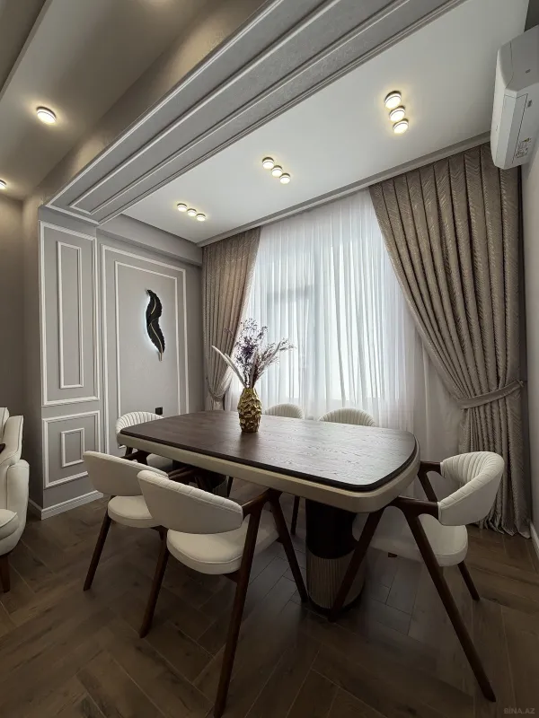 Satılır 3 otaqlı mənzil 105 m²