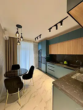 Kirayə verilir 2 otaqlı mənzil 75 m²
