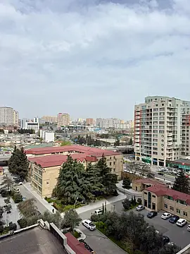 Kirayə verilir 2 otaqlı mənzil 75 m²