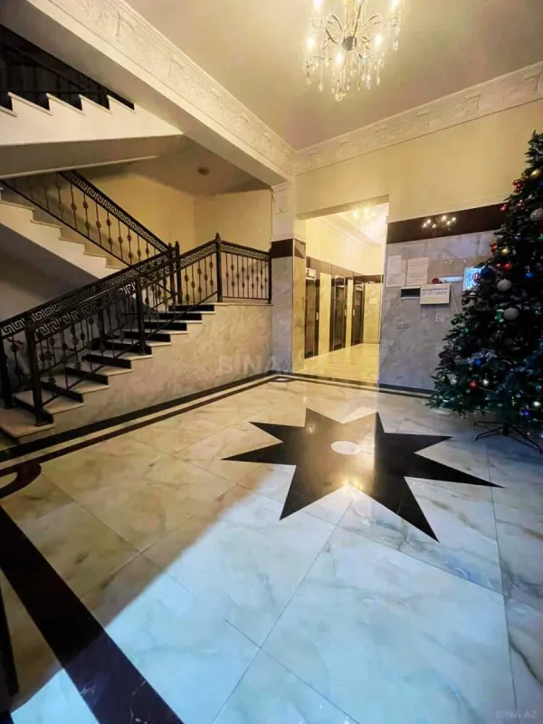 Satılır 2 otaqlı mənzil 98 m²