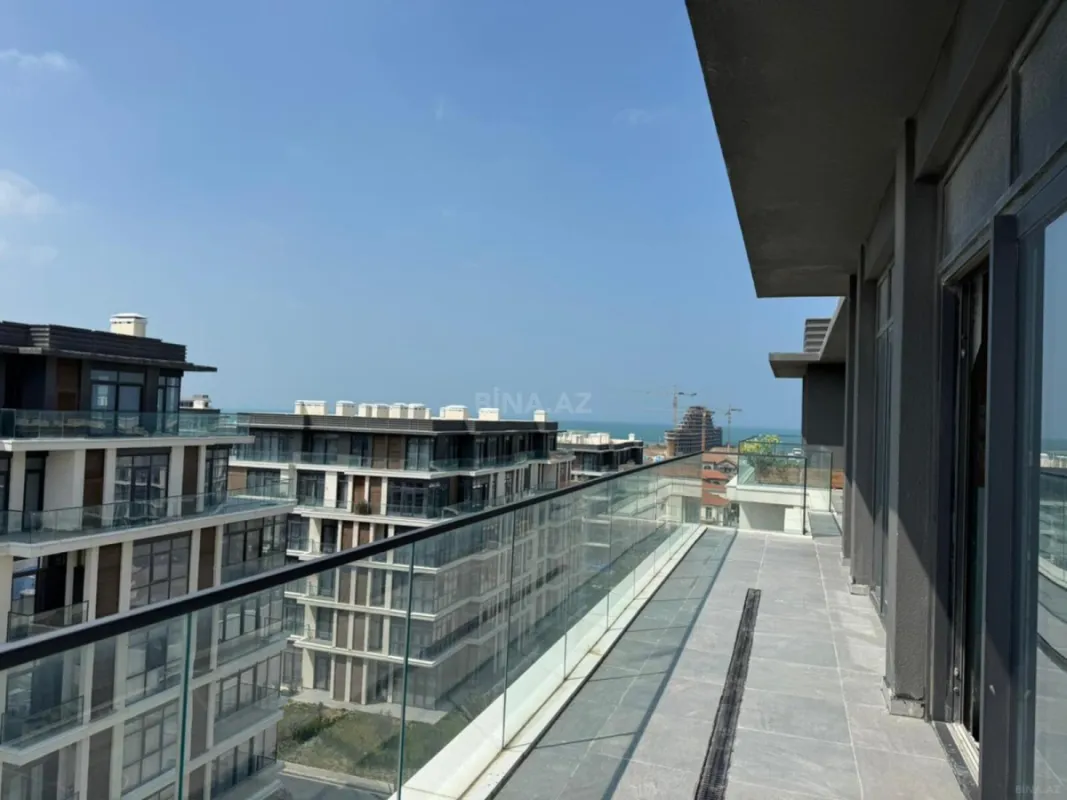 Satılır 3 otaqlı mənzil 122 m²