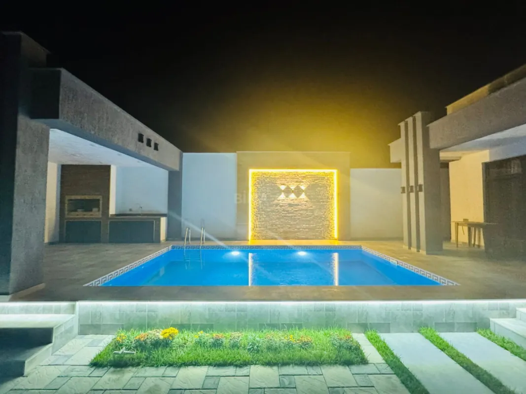 Satılır 4 otaqlı həyət evi 150 m²
