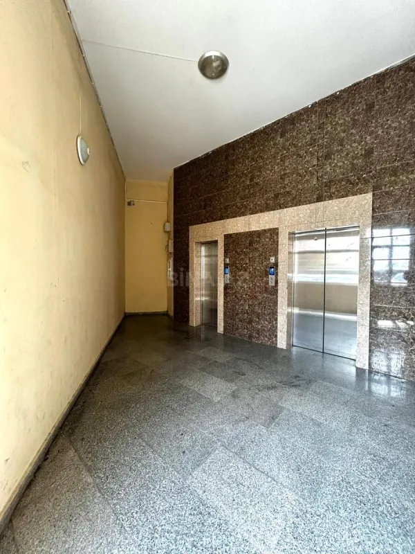 Satılır 2 otaqlı mənzil 94 m²