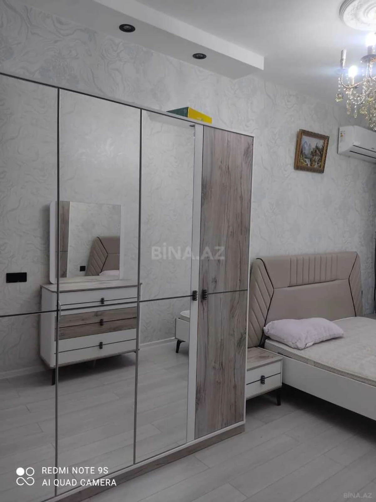 Satılır 2 otaqlı mənzil 55 m²