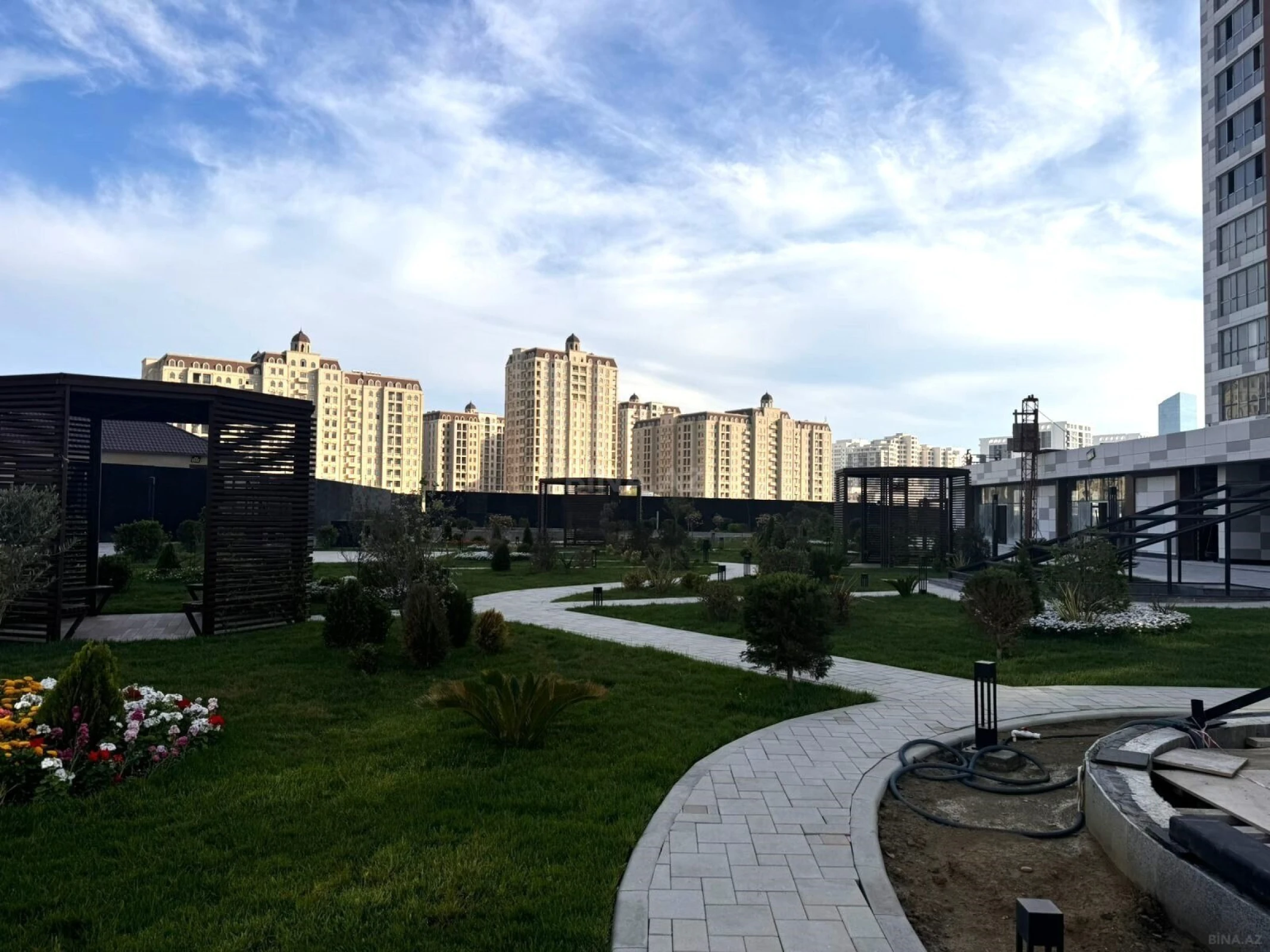 Satılır 3 otaqlı mənzil 85 m²